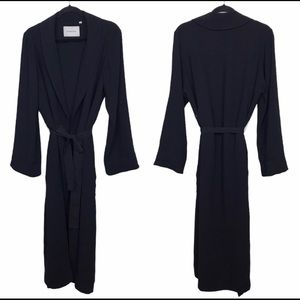 Aritzia Babaton Black Kahlo Duster Robe